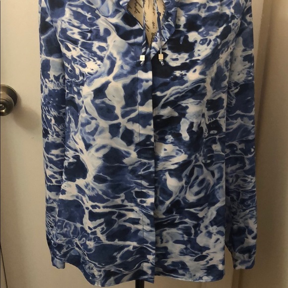 Long sleeve blouse with two tone blue - Picture 4 of 5